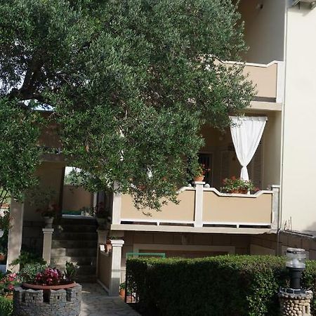 Apartmani Tatjana Ραμπ Εξωτερικό φωτογραφία